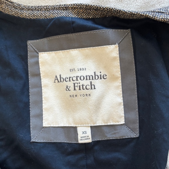Abercrombie and Fitch Tweed Vest - Picture 5 of 6